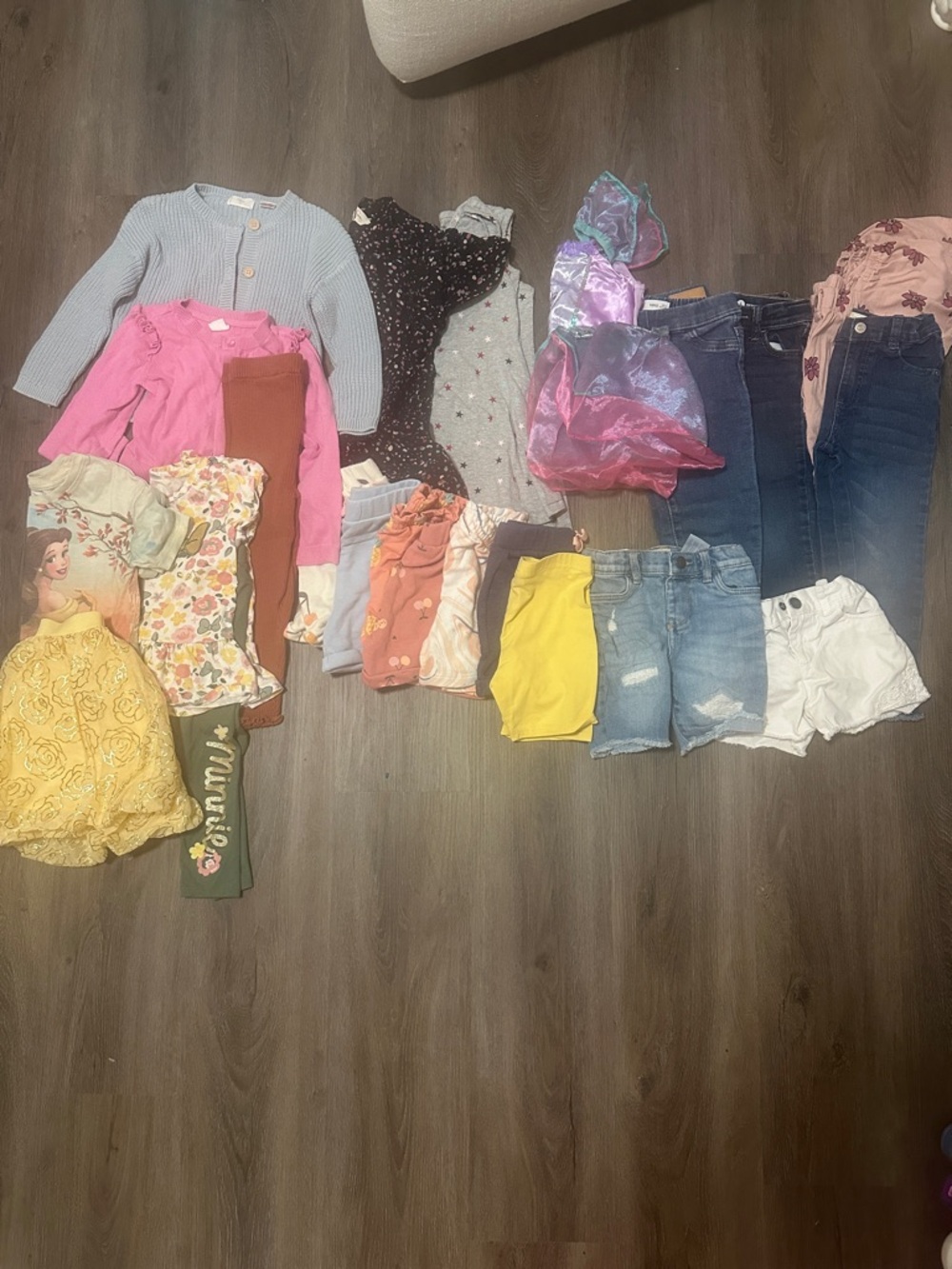 Girls Clothes Bundle size 4